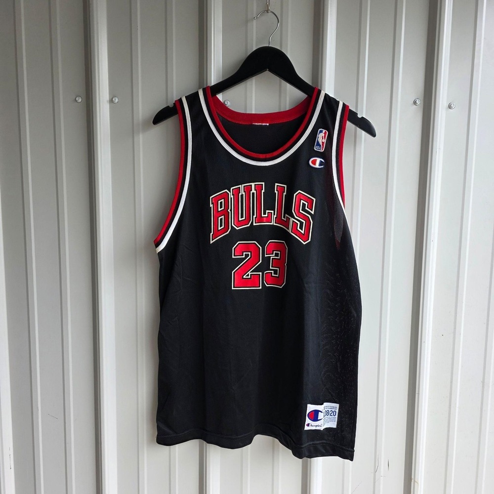 Chicago Bulls Jersey Boys XL Black NBA Basketball Michael Jordan 23 Champion